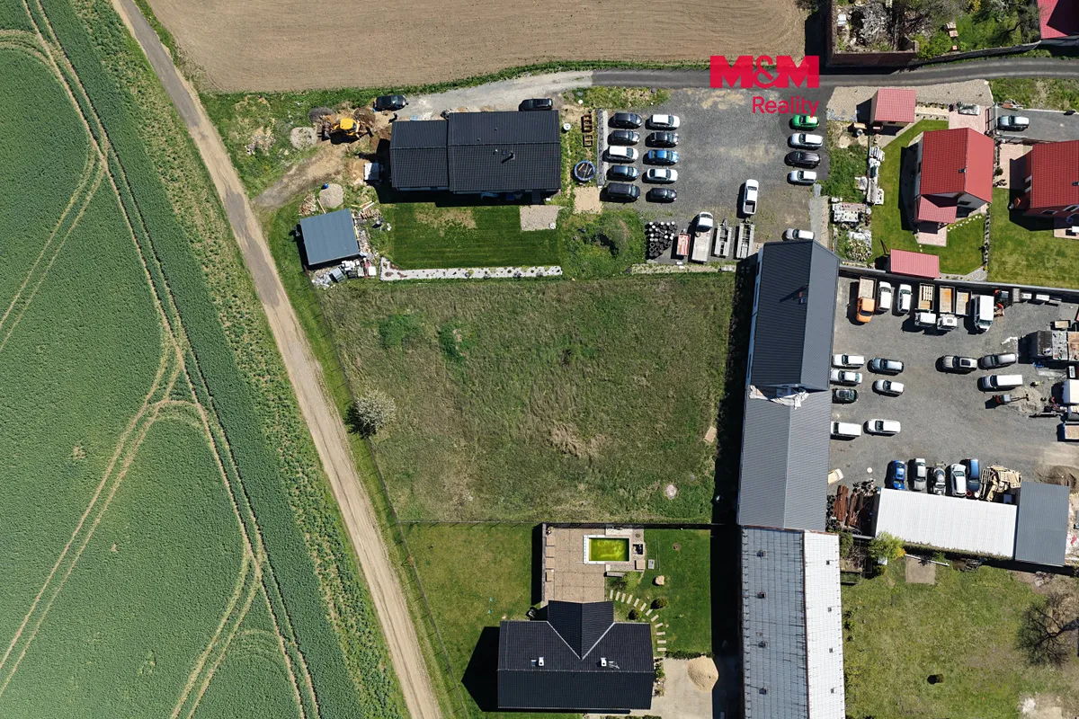 Prodej stavebního pozemku 1732 m²